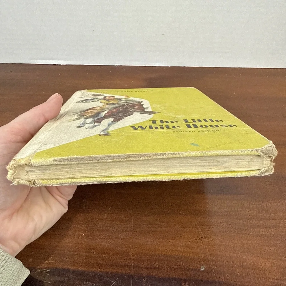 Lot of 2 Vintage Reader books from‎ the 1960's